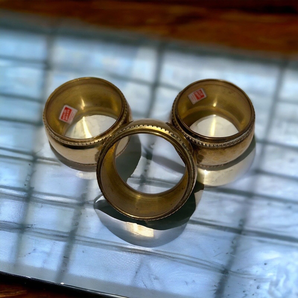 Hammered Brass Napkin Rings. 3 Beautiful handmade rings. Vintage, made in India